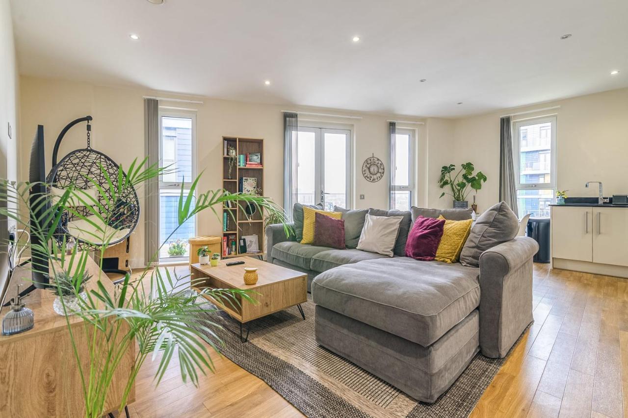 Vibrant London Canal Apartment 外观 照片
