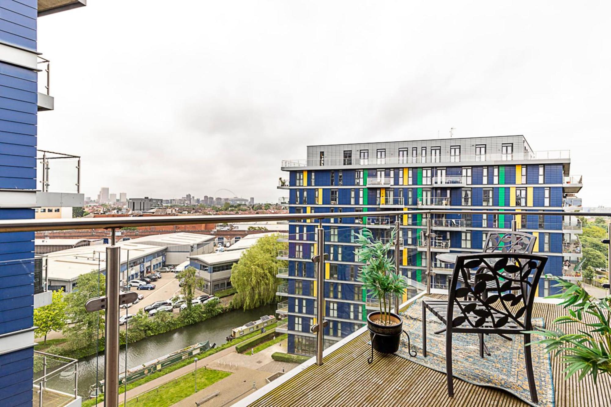 Vibrant London Canal Apartment 外观 照片